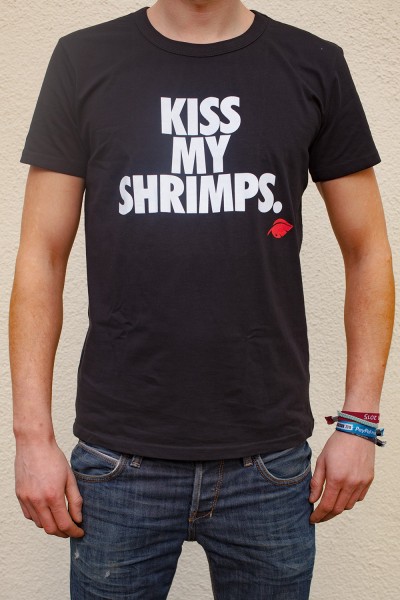 "Kiss My Shrimp's" T Shirt - Black - Natureholic Clothing